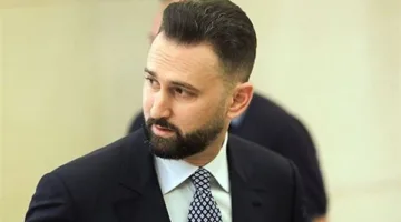 جنبلاط: يجب أن تتشكل الدولة وقد تسلّمنا سلاحنا عن اقتناع!
