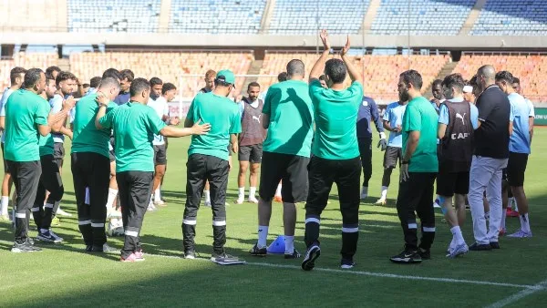 أمير هشام: بتروجيت أبلغ الأهلي والزمالك بعدم الإقلاع عن أي لاعب في صفوف الفريق أمير هشام: بتروجيت أبلغ الأهلي والزمالك بعدم الإقلاع عن أي لاعب في صفوف الفريق