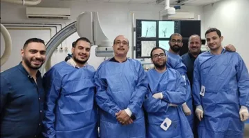 إنقاذ مريض عمره 65 عامًا يعاني من انسداد في الشريان السباتي بأسيوط