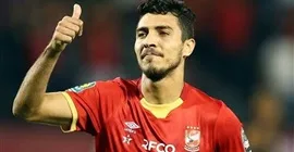 محمد شريف يثير دهشة جماهير الأهلي.. ما الذي قام به؟