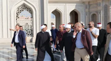 وزير الأوقاف يقوم بجولة تفقدية في مسجد العلي العظيم