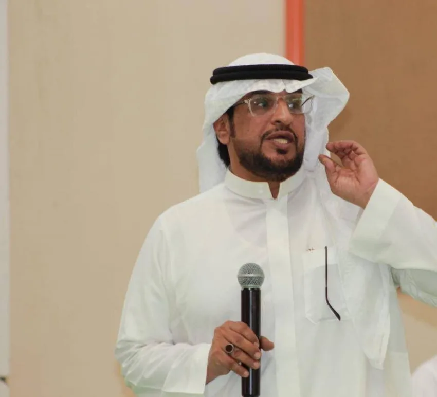 الزميل الزهراني في حياة جديدة مليئة بالفرح