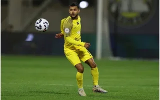 كلباء يتوصل إلى اتفاق مع شباب الأهلي لضم اللاعب مهدي قايدي
