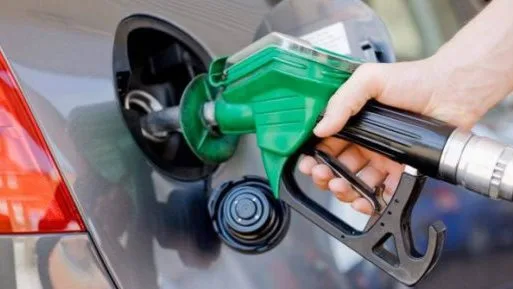 أسعار البنزين والديزل اليوم الأحد في محطات الوقود.. كم تكلفة لتر 80؟