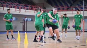 فريق ناشئو أخضر اليد يختتمون تدريباتهم في القطيف