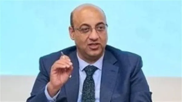 نائب وزير التعليم الفني يبارك للمتفوقين في الدبلومات الفنية 2025 عبر الهاتف