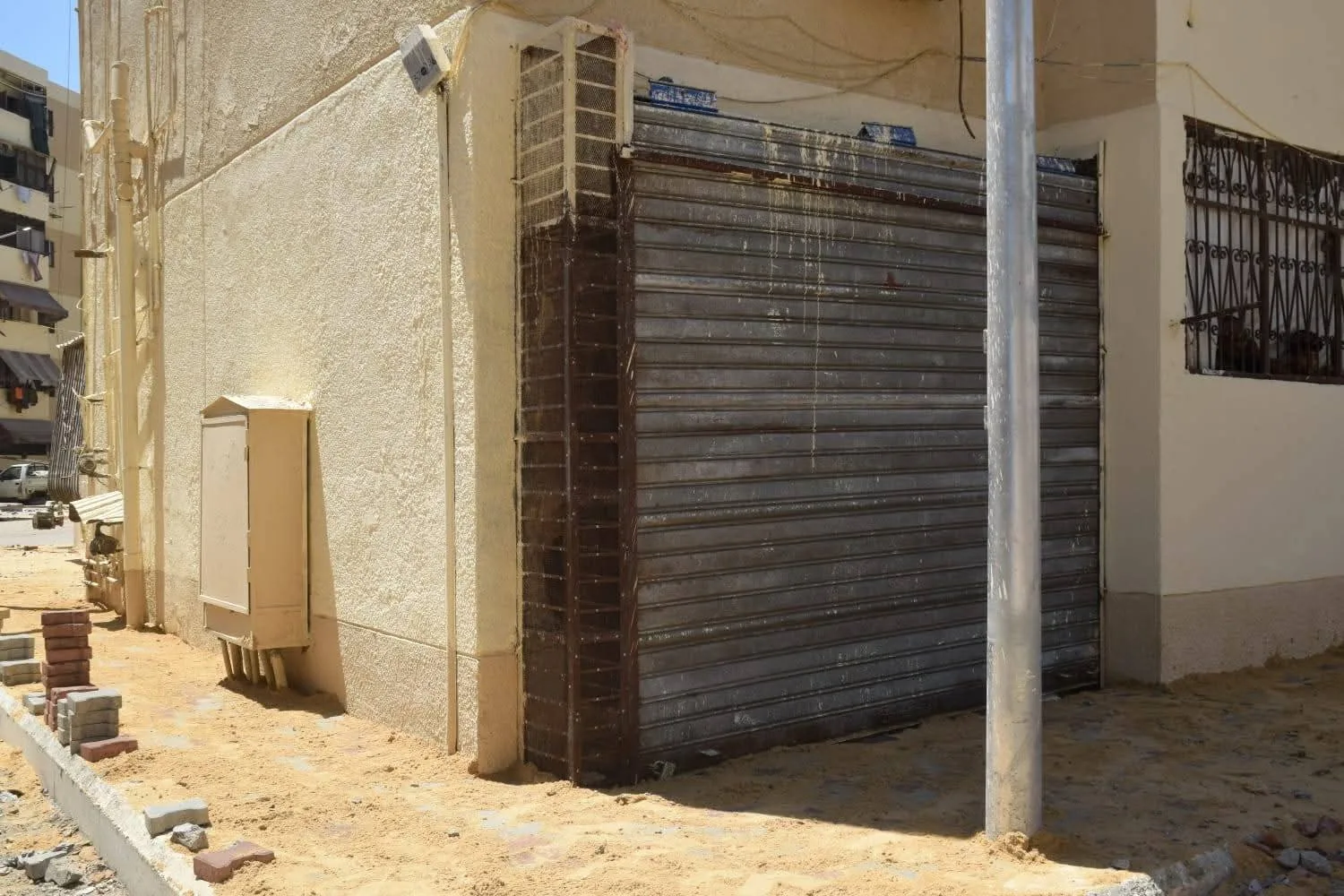 سكرتير عام بورسعيد يستمر في قيادة جهود التنظيف وتنظيم الإشغالات في حي الزهور