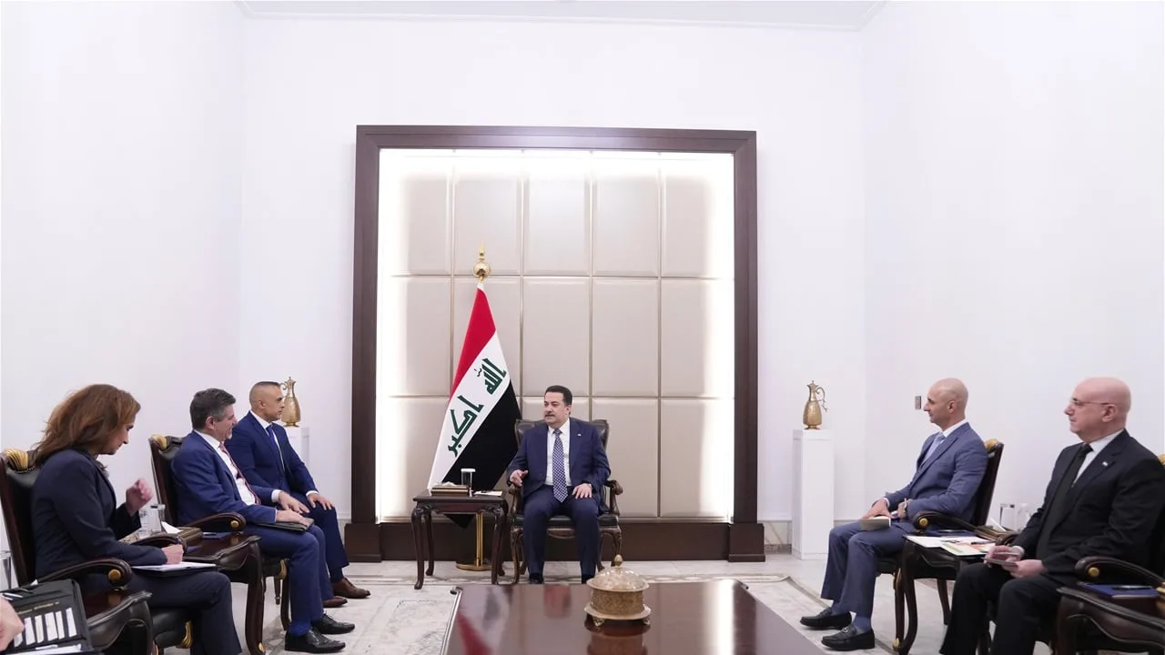 السوداني يلتقي بالمسؤول الأمريكي ويستعرض علاقات التعاون والوضع الإقليمي السوداني يلتقي بالمسؤول الأمريكي ويستعرض علاقات التعاون والوضع الإقليمي