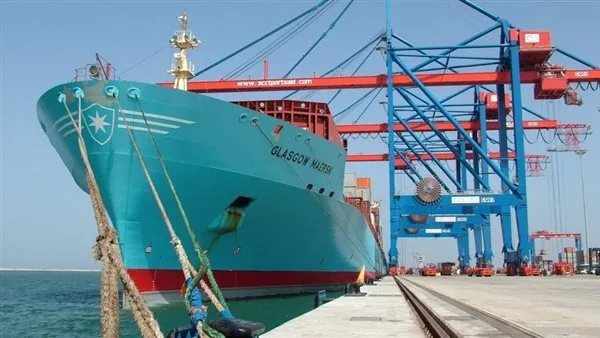 موانئ البحر الأحمر: حركة 63 ألف طن من البضائع و586 شاحنة في غضون 24 ساعة موانئ البحر الأحمر: حركة 63 ألف طن من البضائع و586 شاحنة في غضون 24 ساعة