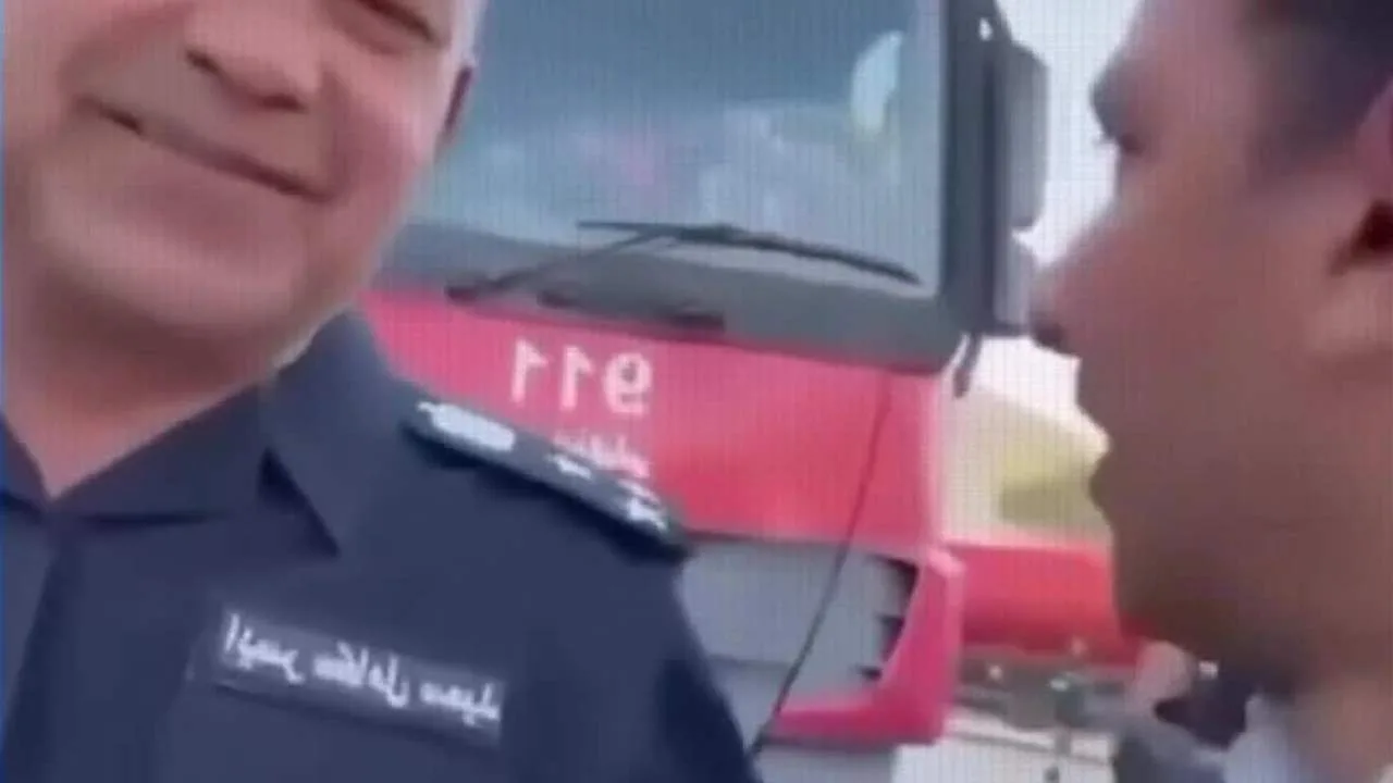 الدفاع المدني العراقي يساهم في إطفاء حرائق اللاذقية الدفاع المدني العراقي يساهم في إطفاء حرائق اللاذقية