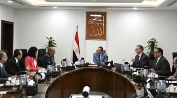 مدبولي يراقب توافر الوقود لمحطات الكهرباء وأوضاع مشاريع الطاقة المتجددة