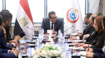 وزير الصحة يناقش مع شركة “ساندوز” سبل تعزيز التعاون في تطوير صناعة الأدوية المحلية