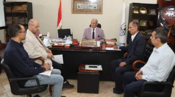 سكرتير بني سويف يستعرض نتائج مركز تدريب الكمبيوتر