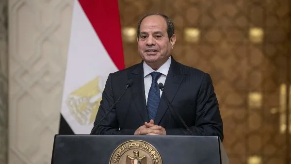 الرئيس السيسي يتناقش مع نظيره الغاني حول تعزيز روابط التعاون بين الدولتين الرئيس السيسي يتناقش مع نظيره الغاني حول تعزيز روابط التعاون بين الدولتين