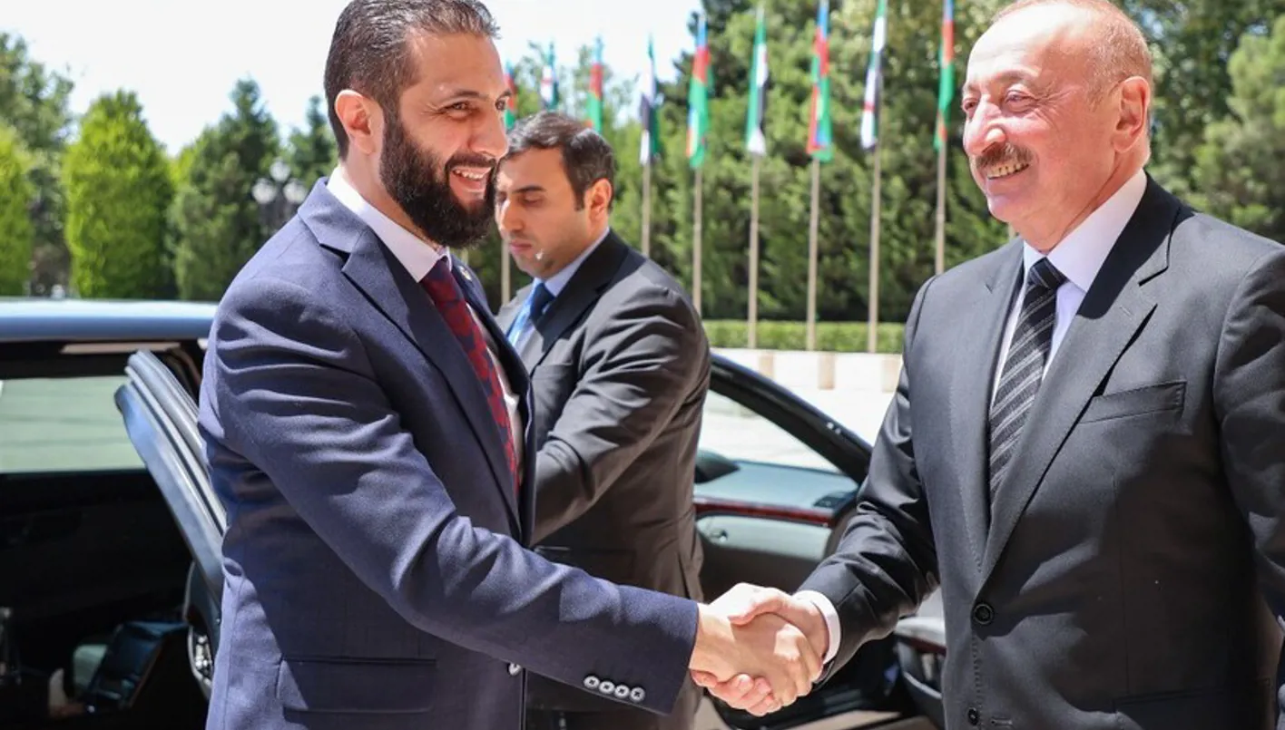 الرئيسان السوري أحمد الشرع والأذري إلهام علييف.