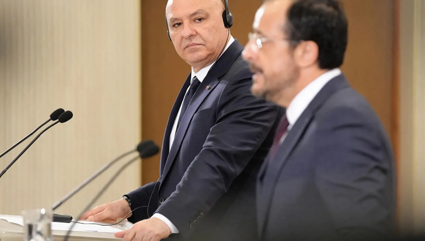 5 في الخامسة: جلسة ‘عكاظ سياسي’ وعون يستعيد تجربة بشير الجميّل… اجتماعات سورية إسرائيلية في أذربيجان 5 في الخامسة: جلسة ‘عكاظ سياسي’ وعون يستعيد تجربة بشير الجميّل… اجتماعات سورية إسرائيلية في أذربيجان