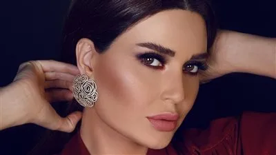 زواج غير متوقع وطفل غاضب.. أسرار لا تعرفها عن كليب “عاملن عقدة” لسيرين عبد النور زواج غير متوقع وطفل غاضب.. أسرار لا تعرفها عن كليب “عاملن عقدة” لسيرين عبد النور