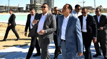 رئيس الوزراء يزور مشاريع “أبراج الداون تاون” و”داون تاون لاجون” في مدينة العلمين الجديدة.