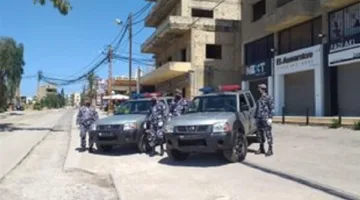 القوات الأمنية تلقي القبض على شخص مطلوب