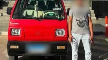 الداخلية تُلقي القبض على سائق قام بفتح أبواب السيارة أثناء القيادة، مما عرّض حياة المواطنين للخطر في الجيزة.