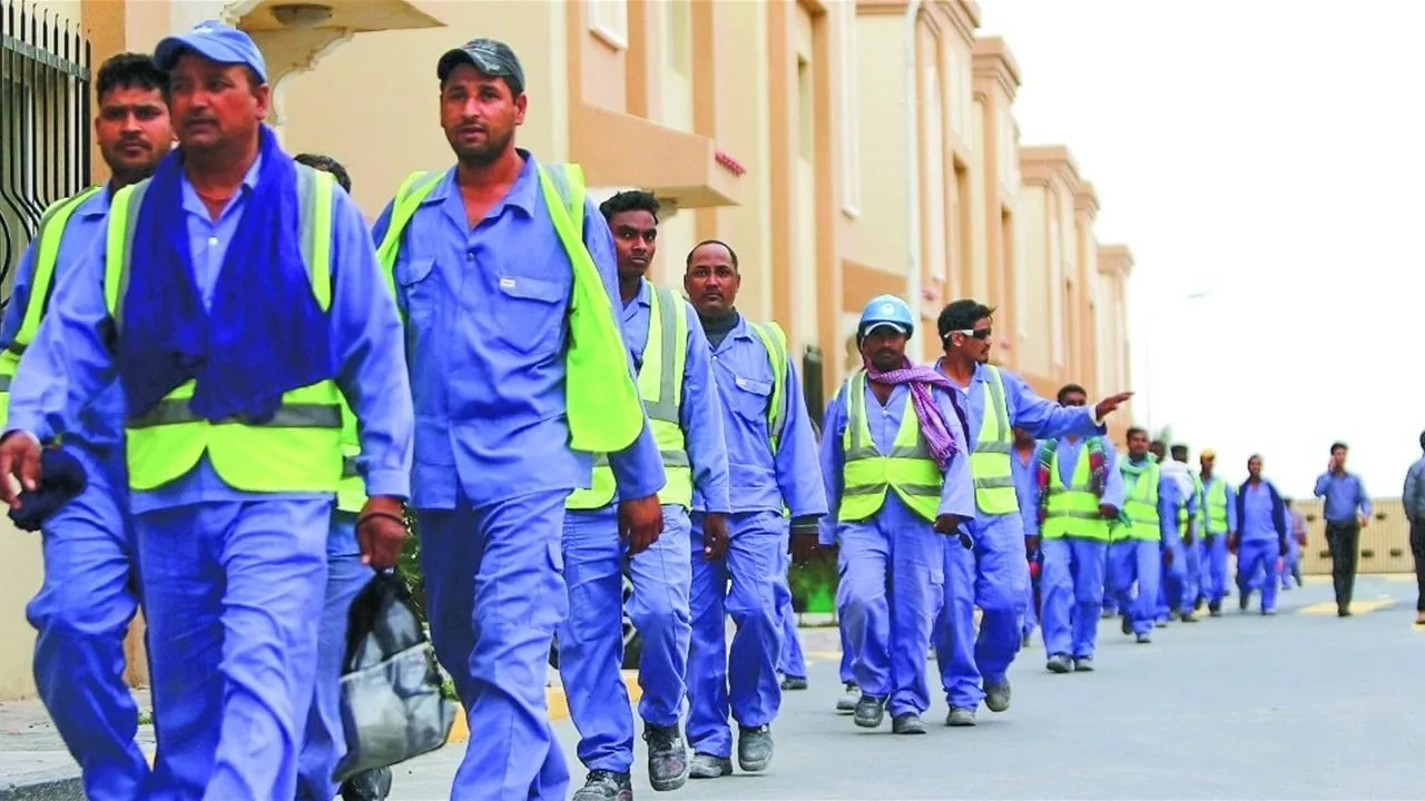 8 عمال عراقيون مقابل 2 أجانب: قرارات بشأن توظيف العمالة الأجنبية 8 عمال عراقيون مقابل 2 أجانب: قرارات بشأن توظيف العمالة الأجنبية