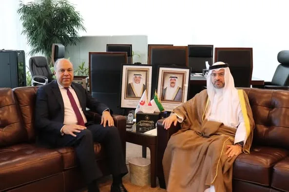 وزير الطيران: نسعى لتوسيع التعاون مع الكويت في مجال النقل الجوي وتعزيز التكامل الإقليمي