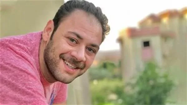 محمد علي رزق: محمود عبد العزيز اختارني بنفسه.. وأعتبر ذلك شرفًا لي محمد علي رزق: محمود عبد العزيز اختارني بنفسه.. وأعتبر ذلك شرفًا لي