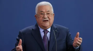 الرئيس الفلسطيني: حماس ليست في موقع الحكم في غزة وعليها أن تفكك ترسانتها.