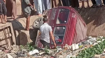 انقلاب سيارة في مصرف بلمشط بالمنوفية