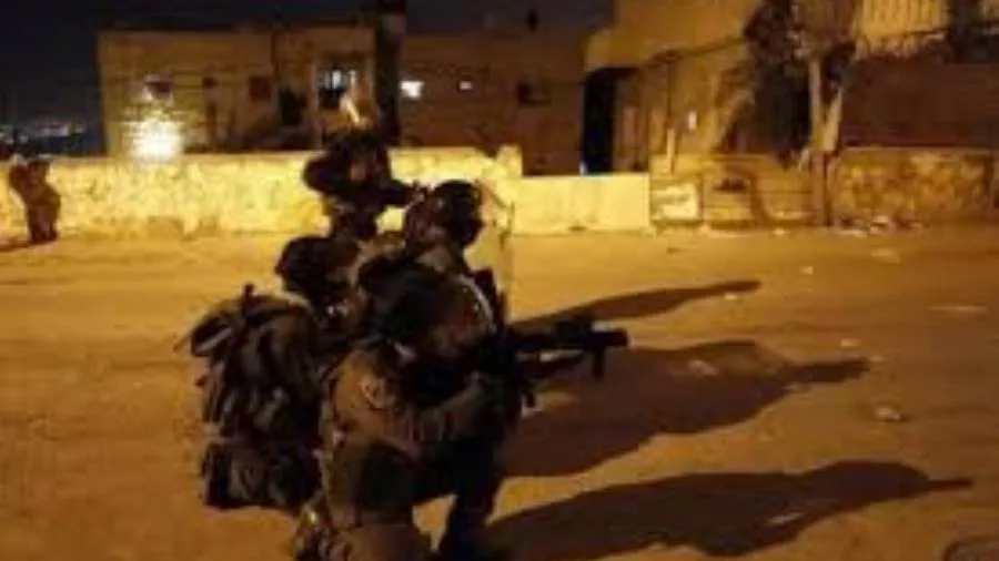 الاحتلال يدخل عدة قرى في محافظة طولكرم ويستهدف مسنًا بإطلاق نار عشوائي