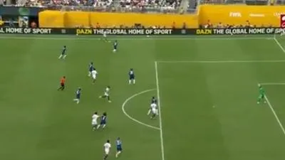 نهائي كأس العالم للأندية: جواو نيفيز من باريس سان جيرمان يُطرد في الدقيقة 85. نهائي كأس العالم للأندية: جواو نيفيز من باريس سان جيرمان يُطرد في الدقيقة 85.