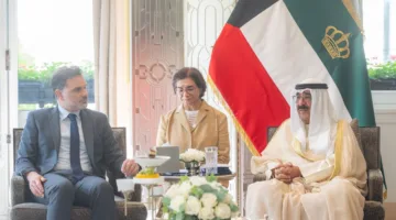 أمير الكويت يسلط الضوء على ضرورة تعزيز الشراكة الاستراتيجية مع الشركات الفرنسية الكبرى