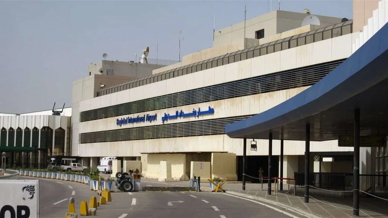وزارة النقل تنفي إغلاق الأجواء العراقية: لا صحة لوقف الرحلات بين العراق وتركيا. وزارة النقل تنفي إغلاق الأجواء العراقية: لا صحة لوقف الرحلات بين العراق وتركيا.