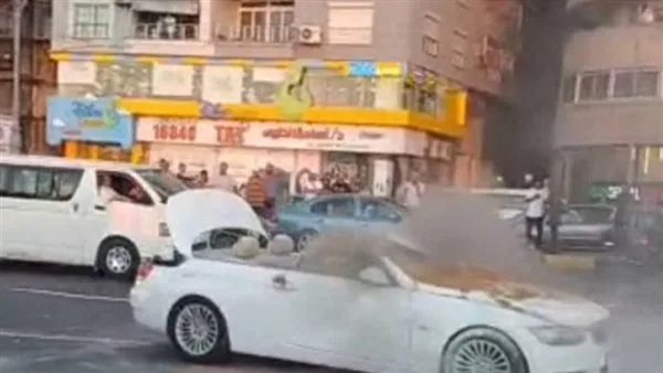 قوات الدفاع المدني تتمكن من إخماد حريق في سيارة على كورنيش الإسكندرية قوات الدفاع المدني تتمكن من إخماد حريق في سيارة على كورنيش الإسكندرية