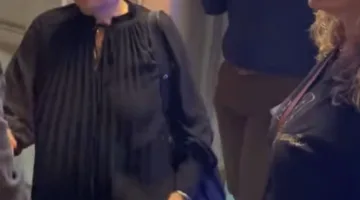 ظهور مفاجئ للفنانة شيرين في جنازة المخرج سامح عبد العزيز