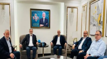 وفد من حماس يجتمع مع النخالة