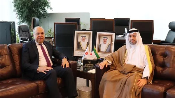وزير الطيران يناقش مع رئيس هيئة الطيران المدني الكويتي تعزيز التعاون المتبادل وزير الطيران يناقش مع رئيس هيئة الطيران المدني الكويتي تعزيز التعاون المتبادل