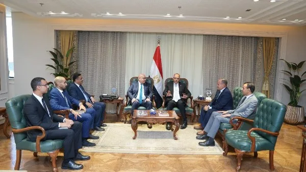 وزير العمل يتقابل مع “يزاكي مصر”: استثمار بقيمة 30 مليون يورو و3500 وظيفة جديدة