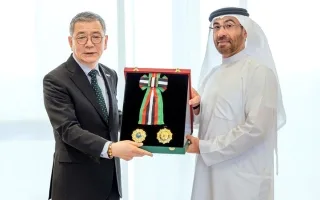 رئيس الدولة يكرم السفير الكوري بدرجة أولى من وسام الاستقلال