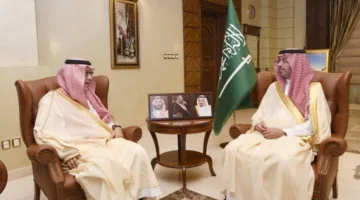 محافظ جدة يستعرض جهود تحسين المساحات الخضراء في المنطقة