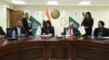 البنك الأهلي المصري يبرم اتفاقية تعاون مع وزارة التعليم