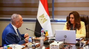 وزيرة التنمية تواصل متابعة آخر التطورات المتعلقة بصياغة الاستراتيجية الجديدة