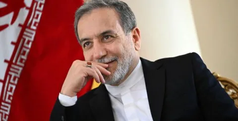 الإيراني وزير الخارجية: نتنياهو فشل في تحقيق انتصارات في غزة وفي القضاء على برنامجنا النووي، وإيران دمرت المنشآت السرية الإسرائيلية. الإيراني وزير الخارجية: نتنياهو فشل في تحقيق انتصارات في غزة وفي القضاء على برنامجنا النووي، وإيران دمرت المنشآت السرية الإسرائيلية.
