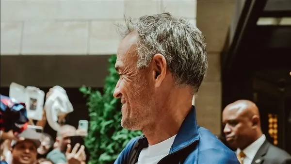 بعد انتهاء نهائي كأس العالم للأندية.. “لويس إنريكي” يروي تفاصيل المشادات مع “بيدرو” بعد انتهاء نهائي كأس العالم للأندية.. “لويس إنريكي” يروي تفاصيل المشادات مع “بيدرو”