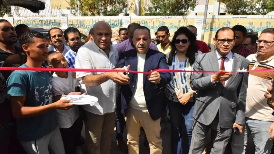 محافظ أسيوط ي inaugurate السوق الحضاري الجديد في حي غرب ويؤكد تحولًا ملحوظًا في تنظيم الأسواق محافظ أسيوط ي inaugurate السوق الحضاري الجديد في حي غرب ويؤكد تحولًا ملحوظًا في تنظيم الأسواق