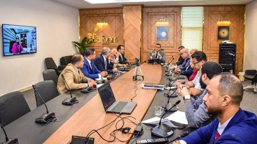 وزير الإسكان يقود اجتماع اللجنة التنسيقية العليا لمتابعة قضايا العمل في جميع المدن وزير الإسكان يقود اجتماع اللجنة التنسيقية العليا لمتابعة قضايا العمل في جميع المدن