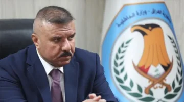استعداداً للذكرى الأربعين، الشمري يصل إلى طهران للمشاركة في اجتماع ثلاثي مع وزيري خارجية إيران وباكستان.