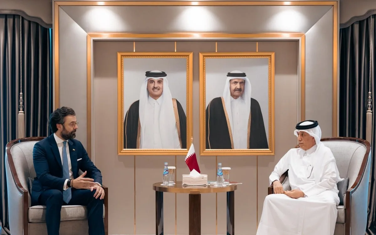 وزير الدولة للشؤون الخارجية يلتقي بالسفير الإسباني وزير الدولة للشؤون الخارجية يلتقي بالسفير الإسباني