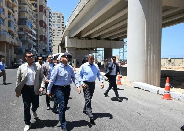 رئيس الوزراء يزور مشروع تطوير محور “محمد نجيب” وتوسعة كورنيش الإسكندرية