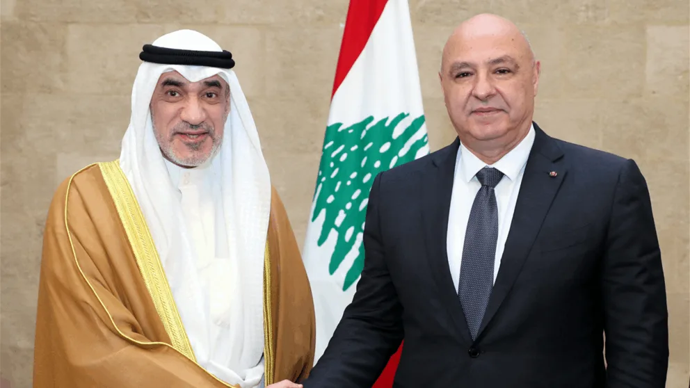 الرئيس عون يستقبل وزير الداخلية الكويتي: التزامنا بمكافحة تهريب المخدرات والتهديدات الأمنية في كلا البلدين.